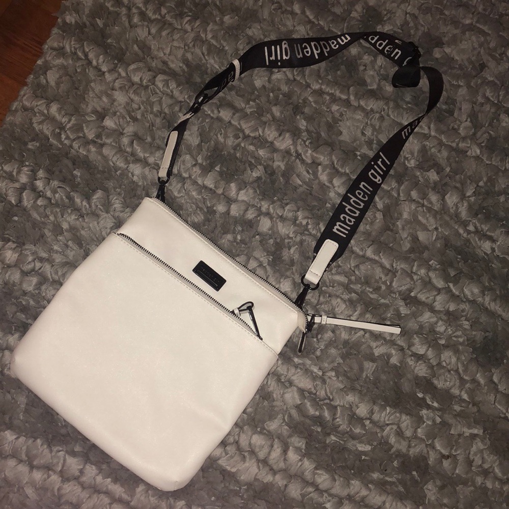 White Steve Madden Cross-Body Purse